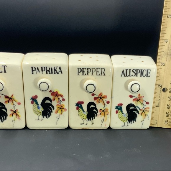 Vintage Rooster Spice Shakers - Picture 2 of 4